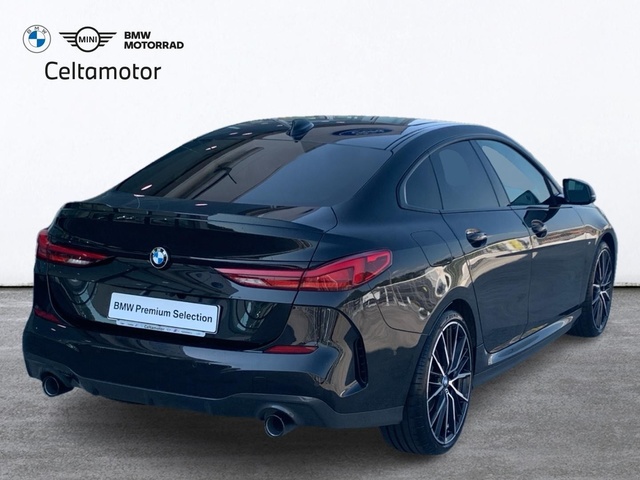 BMW Serie 2 218d Gran Coupe color Negro. Año 2022. 110KW(150CV). Diésel. En concesionario Celtamotor Pontevedra de Pontevedra