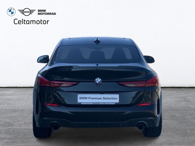 BMW Serie 2 218d Gran Coupe color Negro. Año 2022. 110KW(150CV). Diésel. En concesionario Celtamotor Pontevedra de Pontevedra