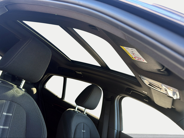 BMW X2 xDrive18d color Azul. Año 2022. 110KW(150CV). Diésel. En concesionario Carteya Motor | Campo de Gibraltar de Cádiz