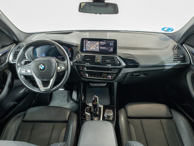 BMW X3 xDrive30e color Blanco. Año 2021. 215KW(292CV). Híbrido Electro/Gasolina. En concesionario Oliva Motor Girona de Girona