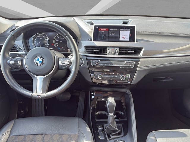 BMW X1 xDrive25e color Gris. Año 2021. 162KW(220CV). Híbrido Electro/Gasolina. En concesionario BMW Eresma Motor Segovia de Segovia