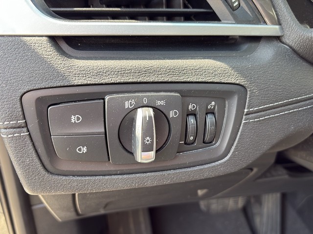 BMW X1 xDrive25e color Gris. Año 2021. 162KW(220CV). Híbrido Electro/Gasolina. En concesionario BMW Eresma Motor Segovia de Segovia