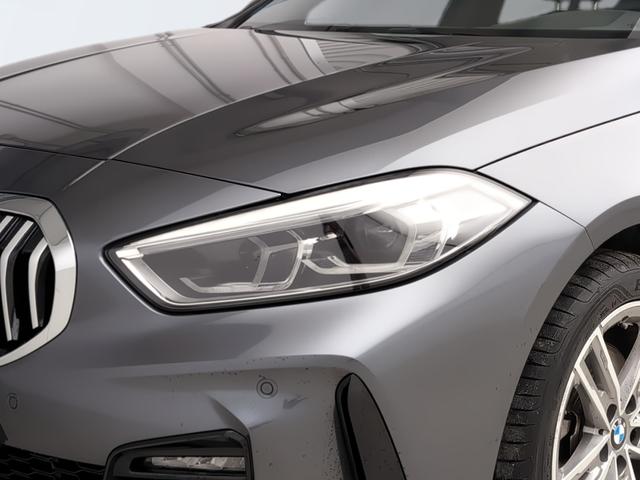 BMW Serie 1 118i color Gris. Año 2021. 103KW(140CV). Gasolina. En concesionario Automotor Premium Velázquez - Málaga de Málaga