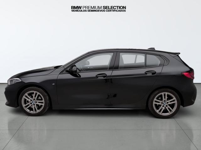 BMW Serie 1 118d color Negro. Año 2021. 110KW(150CV). Diésel. En concesionario Automotor Premium Velázquez - Málaga de Málaga