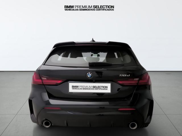 BMW Serie 1 118d color Negro. Año 2021. 110KW(150CV). Diésel. En concesionario Automotor Premium Velázquez - Málaga de Málaga