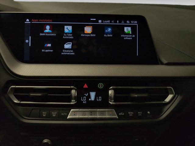 BMW Serie 1 118d color Negro. Año 2021. 110KW(150CV). Diésel. En concesionario Automotor Premium Velázquez - Málaga de Málaga