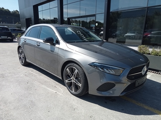 Mercedes-Benz Clase A 180 100 kW (136 CV)