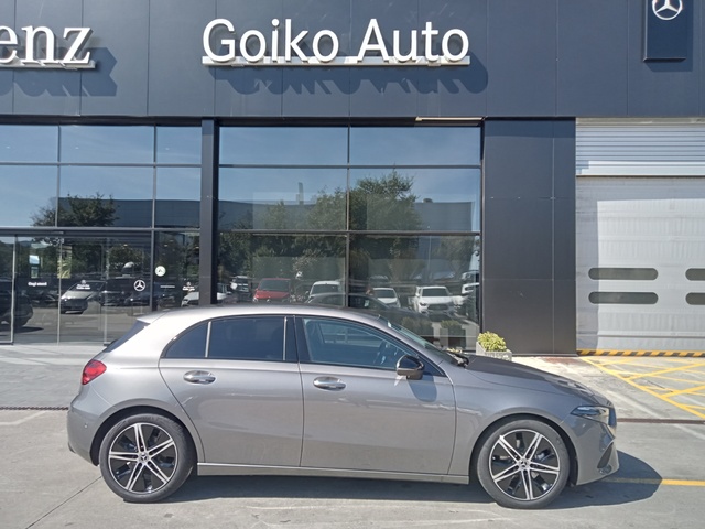 Mercedes-Benz Clase A 180 100 kW (136 CV)