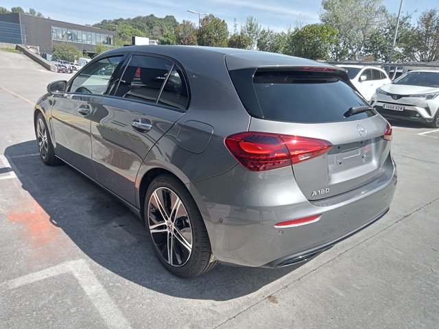 Mercedes-Benz Clase A 180 100 kW (136 CV)