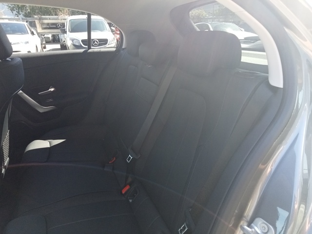 Mercedes-Benz Clase A 180 100 kW (136 CV)