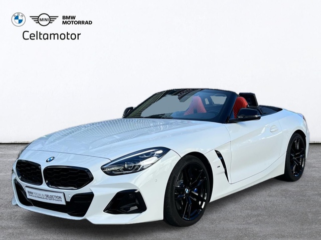 BMW Z4 sDrive30i Cabrio color Blanco. Año 2024. 190KW(258CV). Gasolina. En concesionario Celtamotor Vigo de Pontevedra