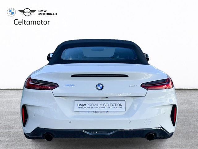 BMW Z4 sDrive30i Cabrio color Blanco. Año 2024. 190KW(258CV). Gasolina. En concesionario Celtamotor Vigo de Pontevedra