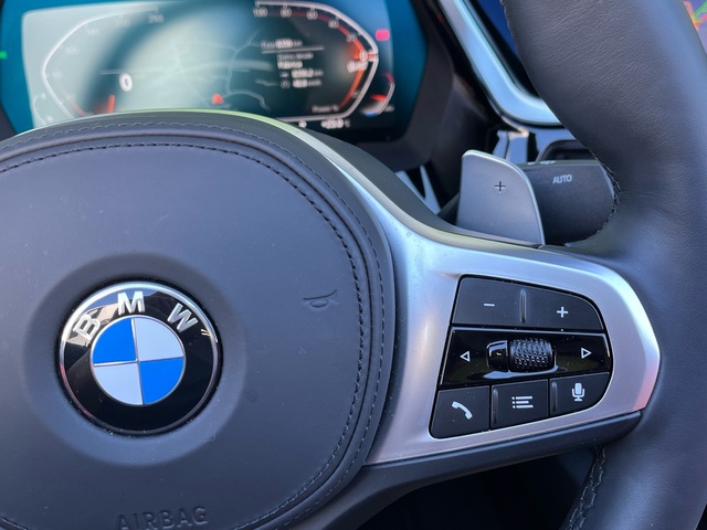 BMW Z4 sDrive30i Cabrio color Blanco. Año 2024. 190KW(258CV). Gasolina. En concesionario Celtamotor Vigo de Pontevedra