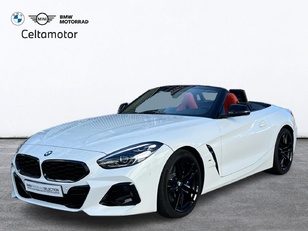 Fotos de BMW Z4 sDrive30i Cabrio color Blanco. Año 2024. 190KW(258CV). Gasolina. En concesionario Celtamotor Vigo de Pontevedra