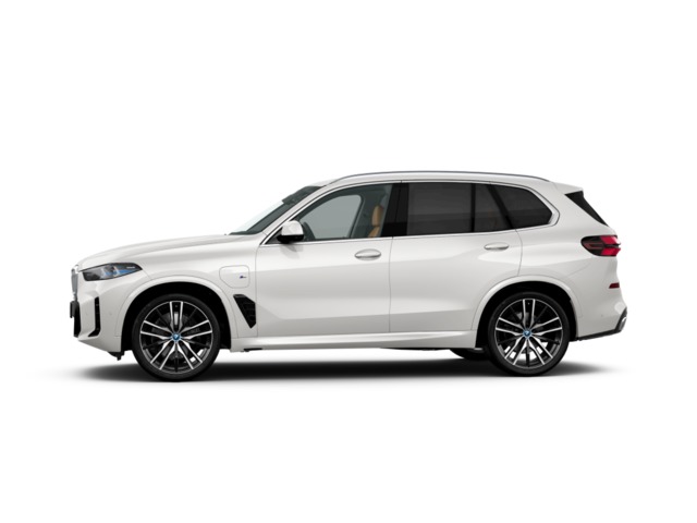 BMW X5 xDrive50e color Blanco. Año 2024. 360KW(489CV). Híbrido Electro/Gasolina. En concesionario Movilnorte El Plantio de Madrid