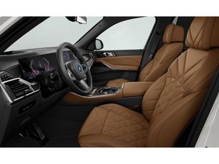 Fotos de BMW X5 xDrive50e color Blanco. Año 2024. 360KW(489CV). Híbrido Electro/Gasolina. En concesionario Movilnorte El Plantio de Madrid