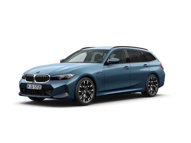 BMW Serie 3 330e Touring color Azul. Año 2024. 215KW(292CV). Híbrido Electro/Gasolina. En concesionario Movilnorte Las Rozas de Madrid