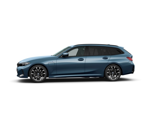 BMW Serie 3 330e Touring color Azul. Año 2024. 215KW(292CV). Híbrido Electro/Gasolina. En concesionario Movilnorte Las Rozas de Madrid
