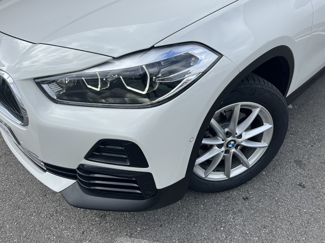 BMW X2 sDrive18d color Blanco. Año 2022. 110KW(150CV). Diésel. En concesionario Novomóvil Oleiros de Coruña
