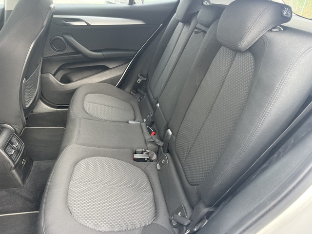 BMW X2 sDrive18d color Blanco. Año 2022. 110KW(150CV). Diésel. En concesionario Novomóvil Oleiros de Coruña