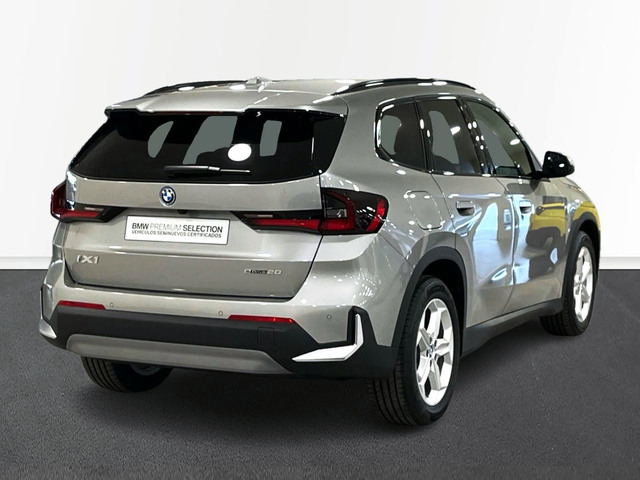 BMW iX1 eDrive20 color Gris Plata. Año 2025. 150KW(204CV). Eléctrico. En concesionario Engasa S.A. de Valencia