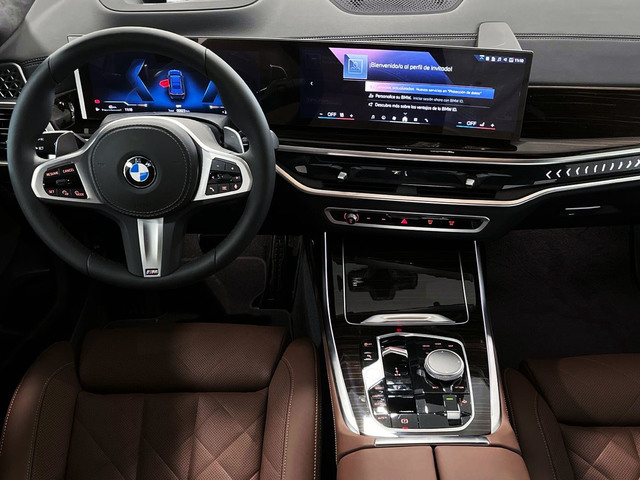 BMW X7 xDrive40d color Negro. Año 2025. 259KW(352CV). Híbrido Electro/Diesel. En concesionario BMW Marcos Automoción de Valencia