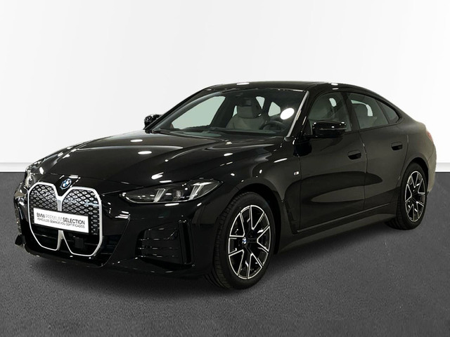 BMW i4 eDrive40 color Negro. Año 2025. 250KW(340CV). Eléctrico. En concesionario Engasa S.A. de Valencia