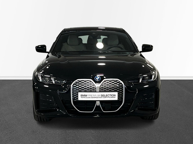 BMW i4 eDrive40 color Negro. Año 2025. 250KW(340CV). Eléctrico. En concesionario Engasa S.A. de Valencia