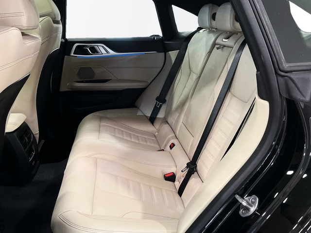 BMW i4 eDrive40 color Negro. Año 2025. 250KW(340CV). Eléctrico. En concesionario Engasa S.A. de Valencia