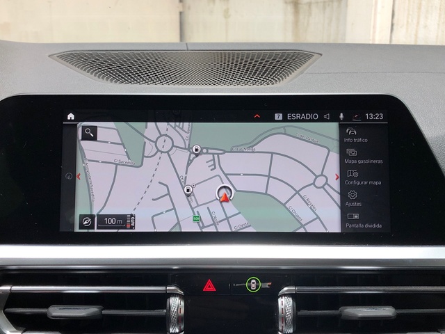 BMW Serie 4 420i Gran Coupe color Rojo. Año 2022. 135KW(184CV). Gasolina. En concesionario Movilnorte El Carralero de Madrid