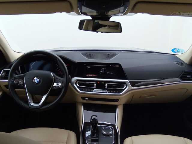 BMW Serie 3 320d color Azul. Año 2021. 140KW(190CV). Diésel. En concesionario Augusta Aragon S.A. de Zaragoza