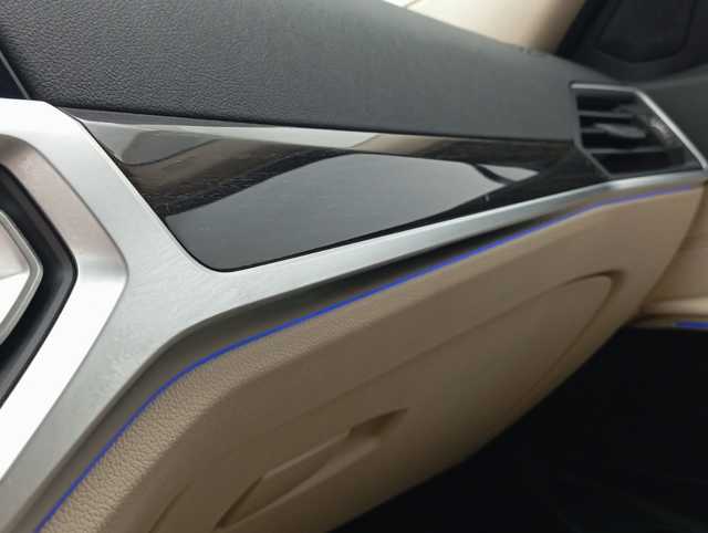 BMW Serie 3 320d color Azul. Año 2021. 140KW(190CV). Diésel. En concesionario Augusta Aragon S.A. de Zaragoza