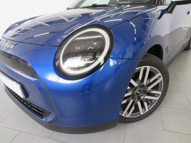 fotoG 14 del MINI MINI 3 Puertas Cooper E 135 kW (184 CV) 184cv Eléctrico del 2025 en Lugo