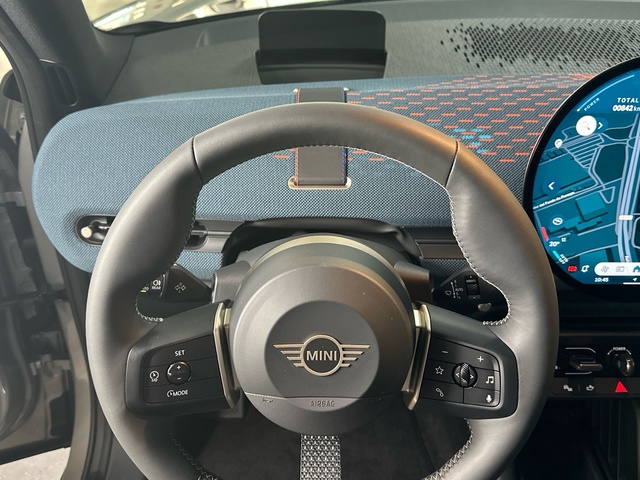 fotoG 15 del MINI MINI Aceman SE 160 kW (218 CV) 218cv Eléctrico del 2025 en Asturias