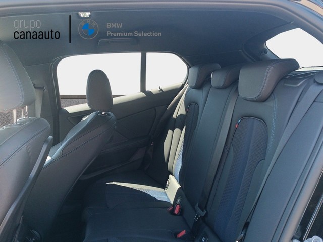 BMW Serie 1 118i color Negro. Año 2024. 103KW(140CV). Gasolina. En concesionario TACO de Sta. C. Tenerife