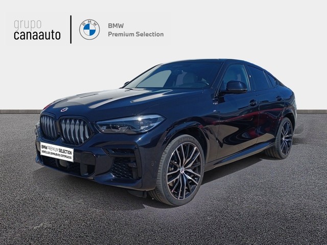 BMW X6 xDrive40i color Negro. Año 2022. 250KW(340CV). Gasolina. En concesionario TACO de Sta. C. Tenerife