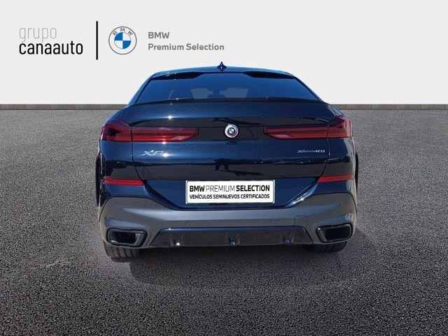 BMW X6 xDrive40i color Negro. Año 2022. 250KW(340CV). Gasolina. En concesionario TACO de Sta. C. Tenerife
