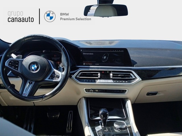 BMW X6 xDrive40i color Negro. Año 2022. 250KW(340CV). Gasolina. En concesionario TACO de Sta. C. Tenerife