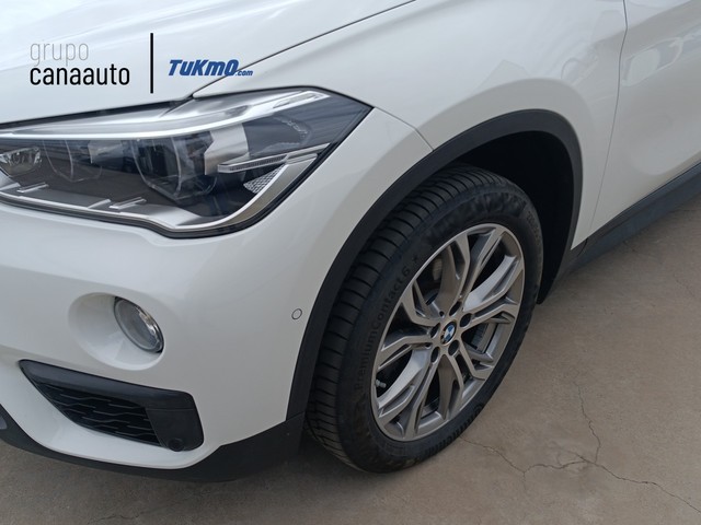 BMW X1 sDrive18d color Blanco. Año 2019. 110KW(150CV). Diésel. En concesionario TACO de Sta. C. Tenerife