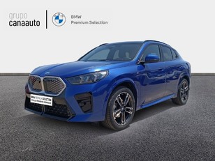 Fotos de BMW iX2 eDrive20 color Azul. Año 2024. 150KW(204CV). Eléctrico. En concesionario TACO de Sta. C. Tenerife