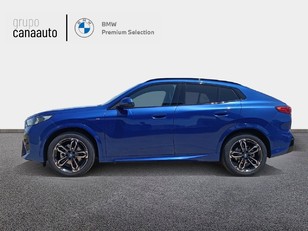 Fotos de BMW iX2 eDrive20 color Azul. Año 2024. 150KW(204CV). Eléctrico. En concesionario TACO de Sta. C. Tenerife