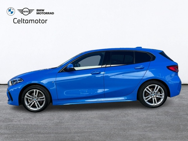 BMW Serie 1 118d color Azul. Año 2024. 110KW(150CV). Diésel. En concesionario Celtamotor Vigo de Pontevedra