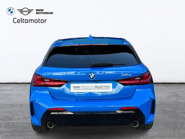 BMW Serie 1 118d color Azul. Año 2024. 110KW(150CV). Diésel. En concesionario Celtamotor Vigo de Pontevedra