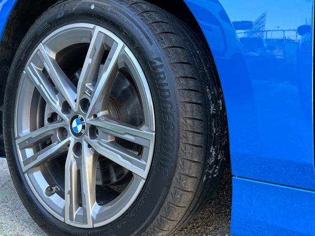BMW Serie 1 118d color Azul. Año 2024. 110KW(150CV). Diésel. En concesionario Celtamotor Vigo de Pontevedra