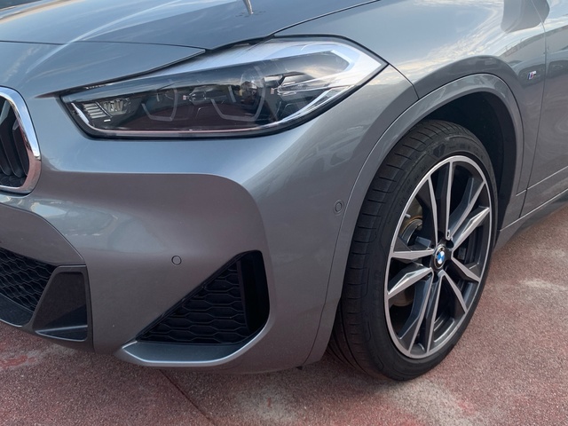 BMW X2 xDrive18d color Gris. Año 2022. 110KW(150CV). Diésel. En concesionario Celtamotor Pontevedra de Pontevedra