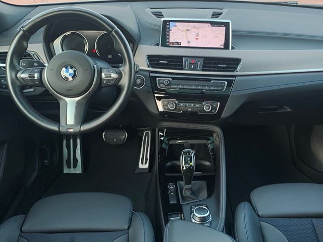 BMW X2 xDrive18d color Gris. Año 2022. 110KW(150CV). Diésel. En concesionario Celtamotor Pontevedra de Pontevedra