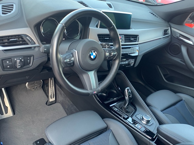 BMW X2 xDrive18d color Gris. Año 2022. 110KW(150CV). Diésel. En concesionario Celtamotor Pontevedra de Pontevedra