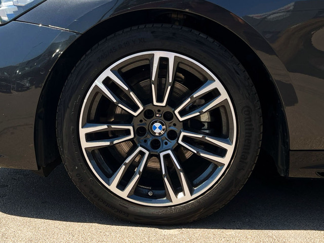 BMW Serie 5 520d color Gris. Año 2024. 145KW(197CV). Híbrido Electro/Diesel. En concesionario Murcia Premium S.L. AV DEL ROCIO de Murcia