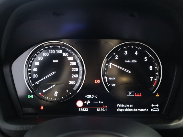 BMW X1 xDrive25e color Gris. Año 2021. 162KW(220CV). Híbrido Electro/Gasolina. En concesionario Pruna Motor, S.L de Barcelona