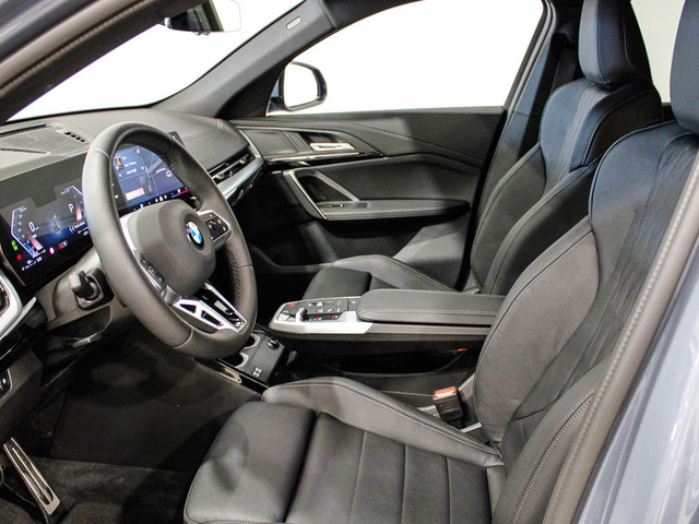 BMW X2 sDrive18d color Gris. Año 2024. 110KW(150CV). Diésel. En concesionario Barcelona Premium -- GRAN VIA de Barcelona